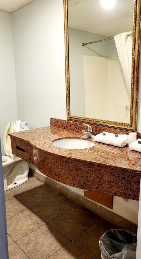 Metro Inn & Suites Jacksonville Extérieur photo